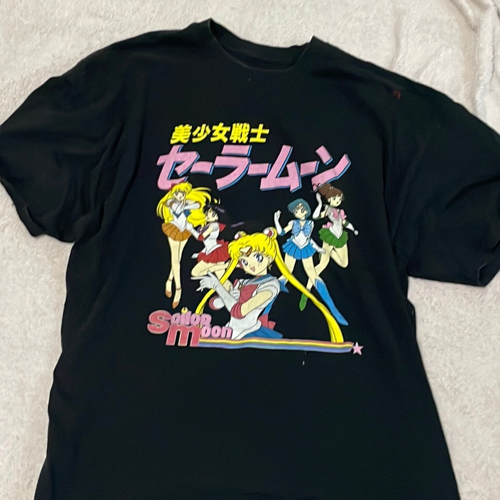 Hot Topic Sailor Moon Tee